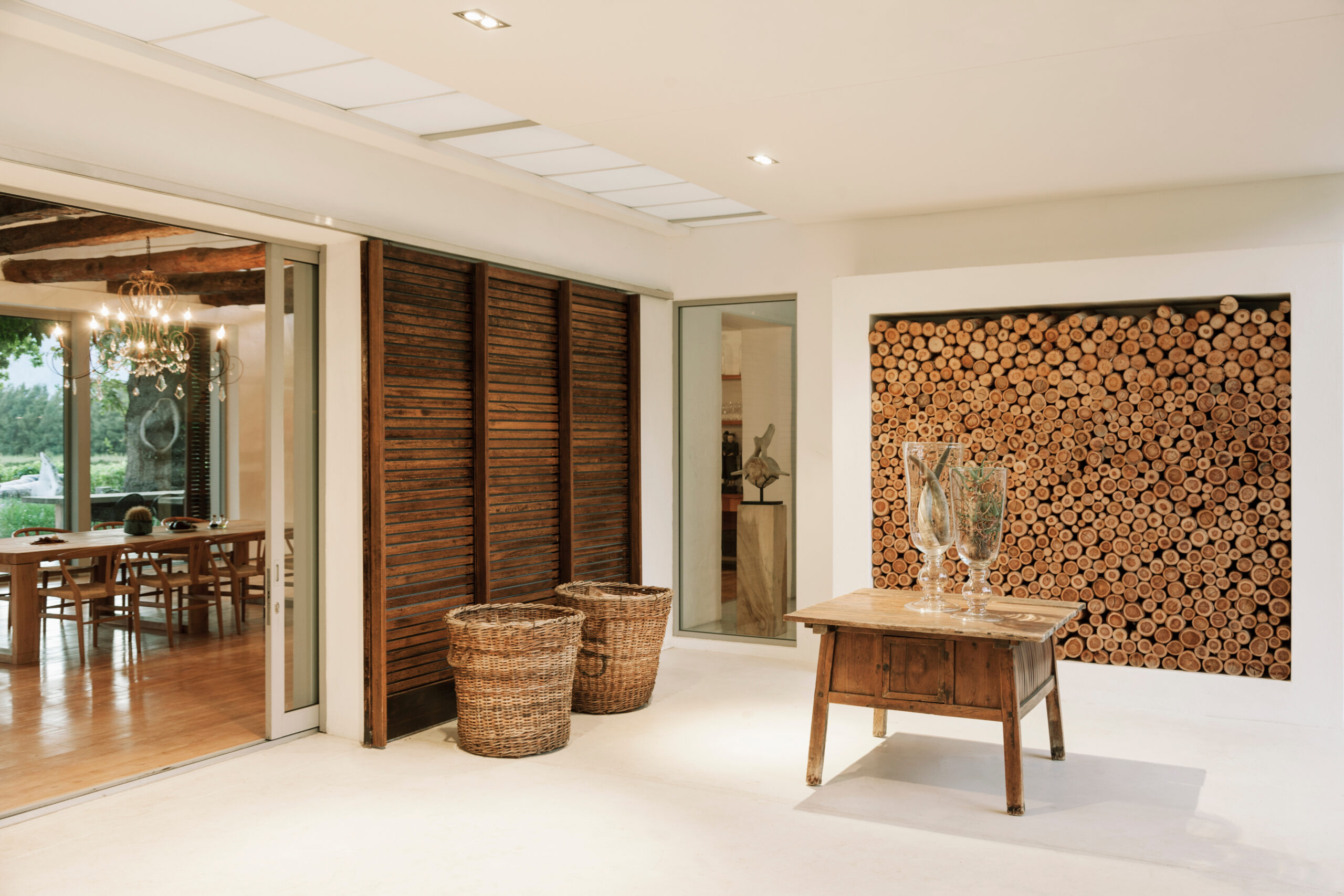 Wood accents in luxury foyer